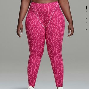IVY PARK LEGGINGS